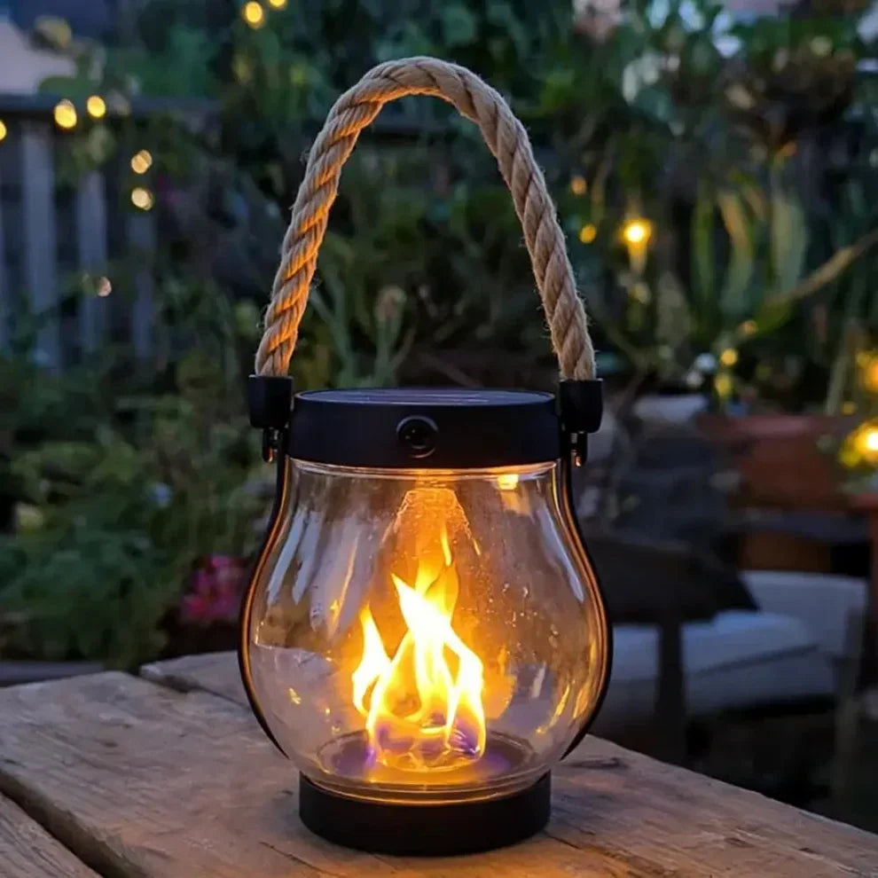 Solárny lampáš s teplým LED svetlom