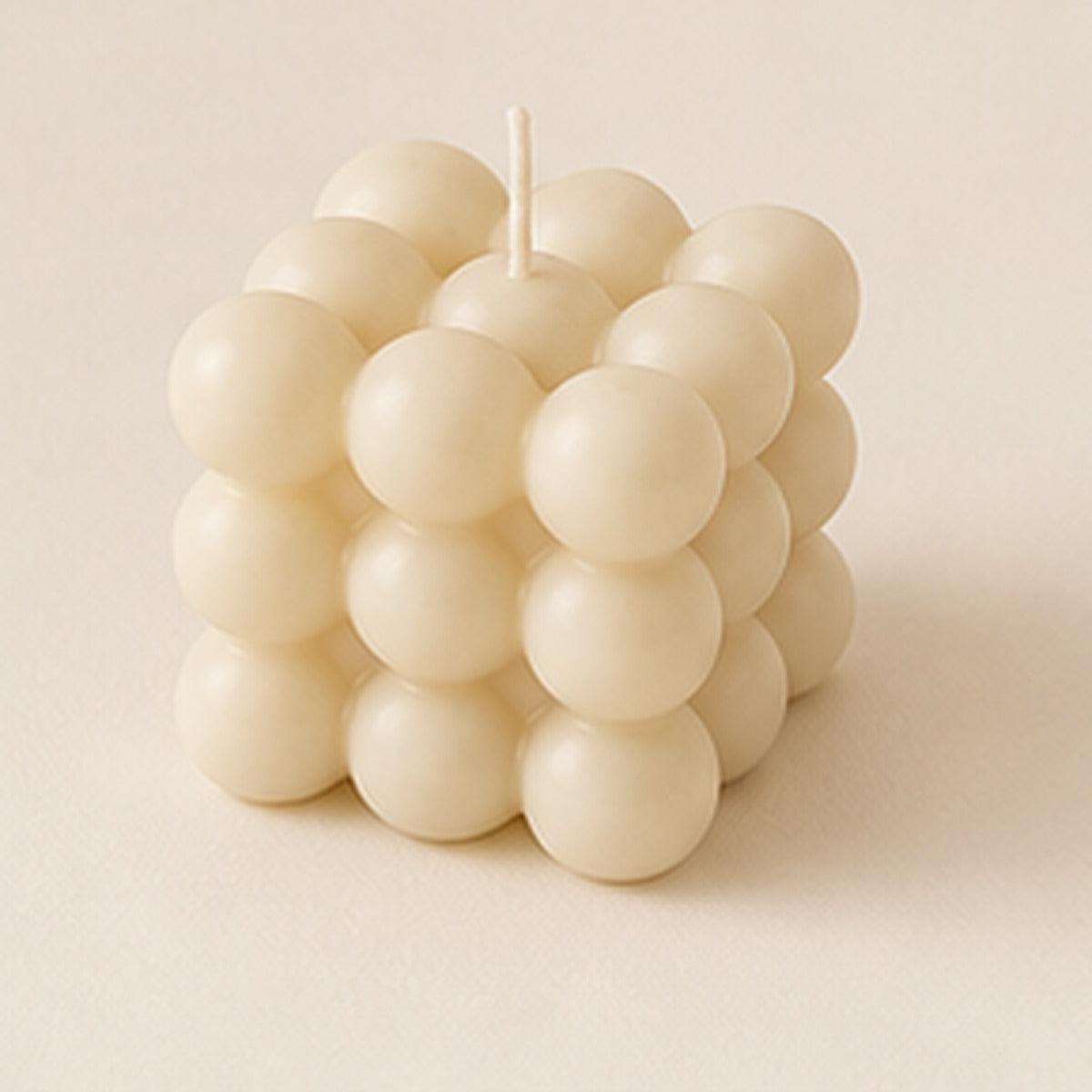 Nuvelloia Bubble Cube Candle